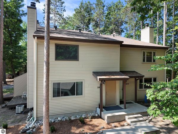 3955 Emily Lane, Traverse City, MI 49686