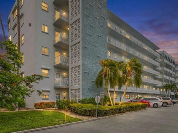 5925 SHORE BOULEVARD S, Unit 302, GULFPORT, FL 33707