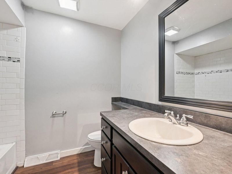 1727 Sioux Court , Grove City, OH 43123 Photo 18
