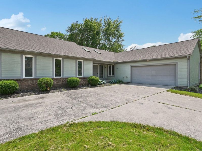 1727 Sioux Court , Grove City, OH 43123 Photo 2