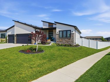 7434 Anselm Lane, Lincoln, NE 68516