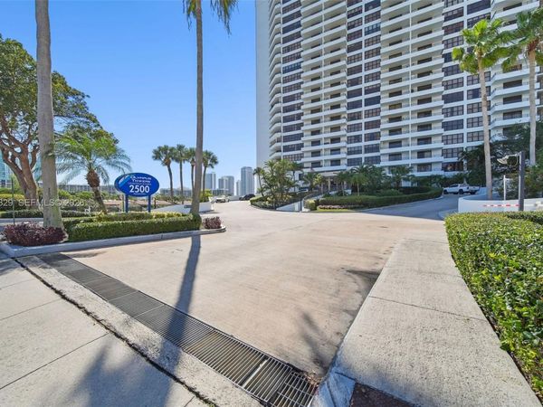 2500 Parkview Dr , Unit 812, Hallandale Beach, FL 33009