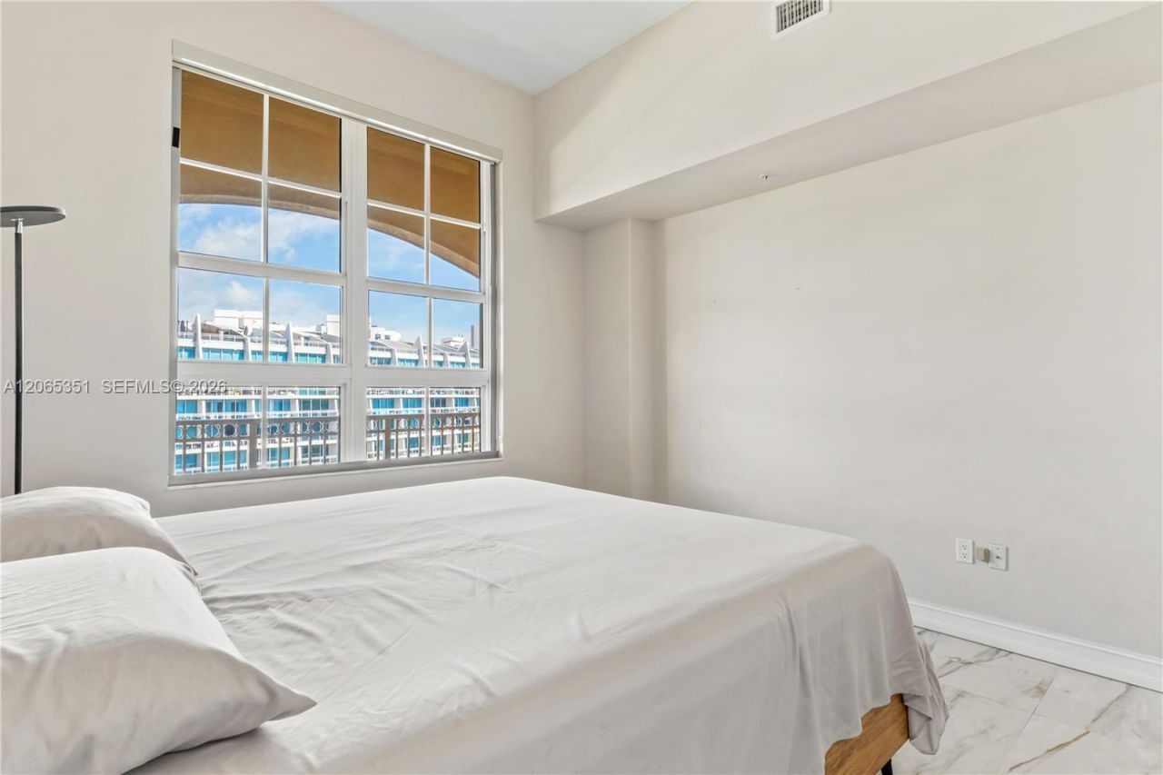 3001 NE 185th St , Unit 707, Aventura, FL 33180 Photo