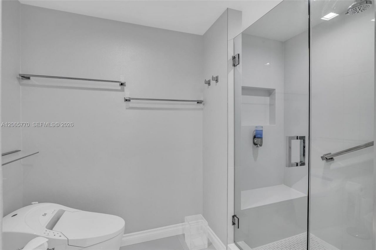 2000 Island Blvd, Unit 2006, Aventura, FL 33160 Photo