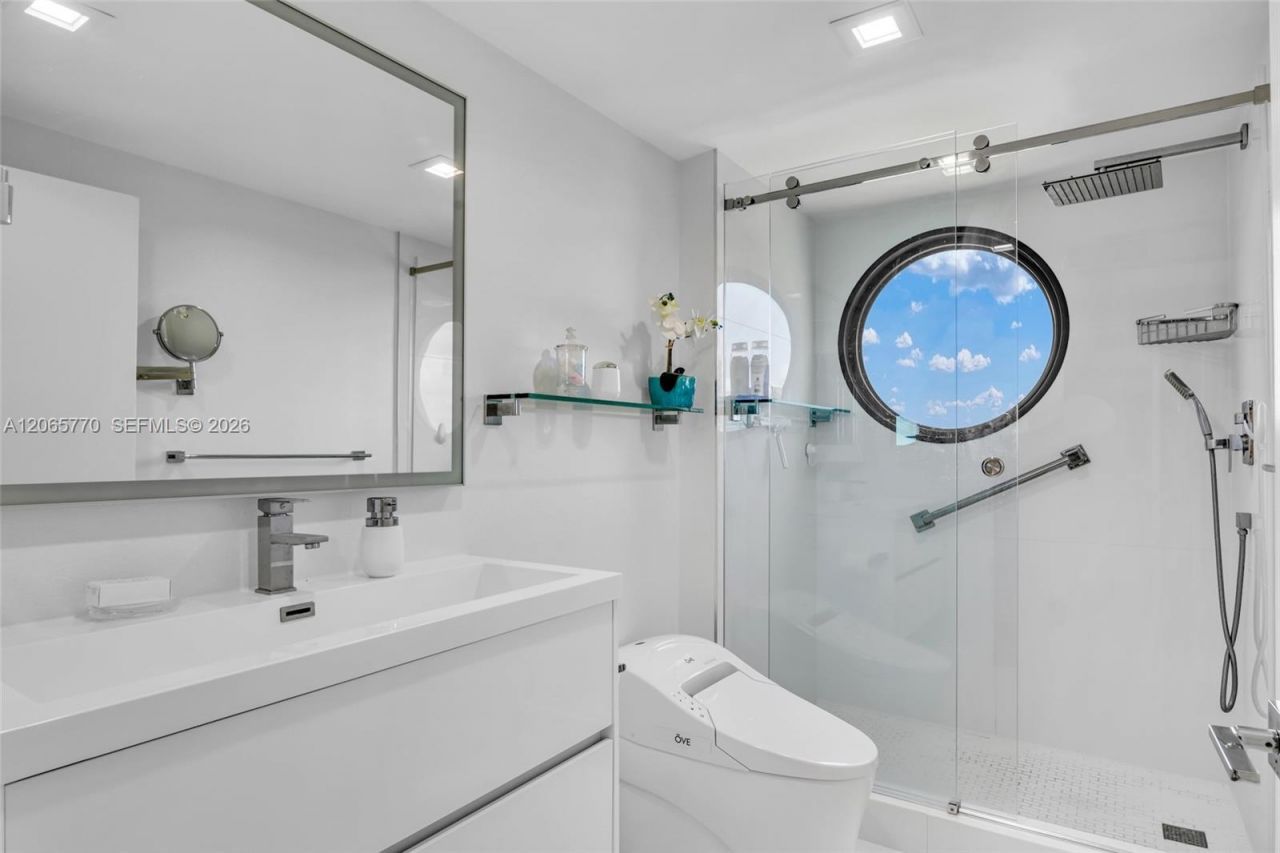 2000 Island Blvd, Unit 2006, Aventura, FL 33160 Photo