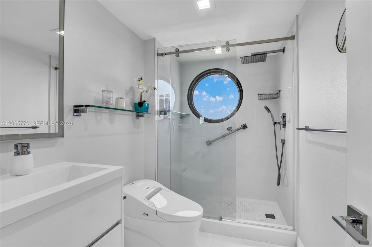 2000 Island Blvd, Unit 2006, Aventura, FL 33160 Photo