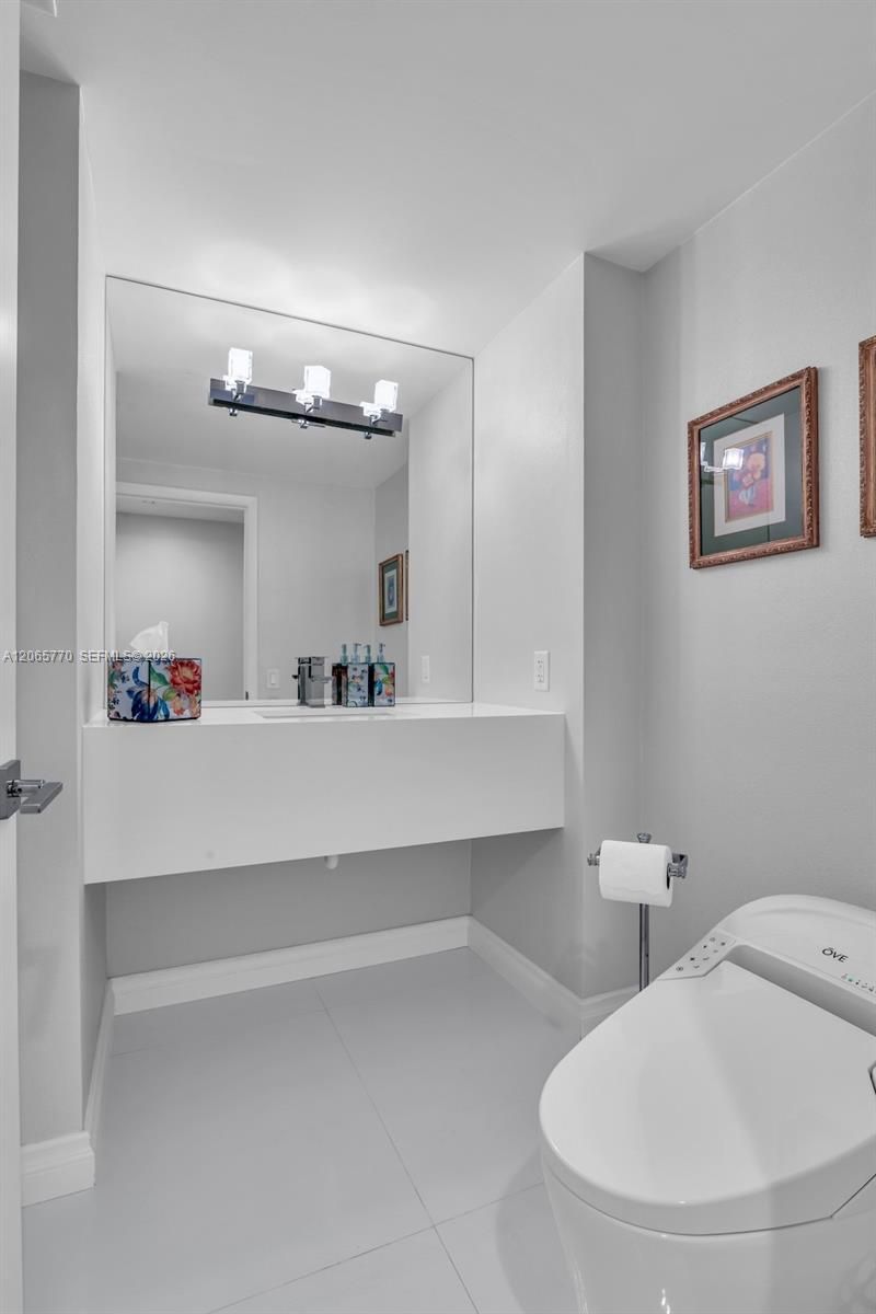 2000 Island Blvd, Unit 2006, Aventura, FL 33160 Photo