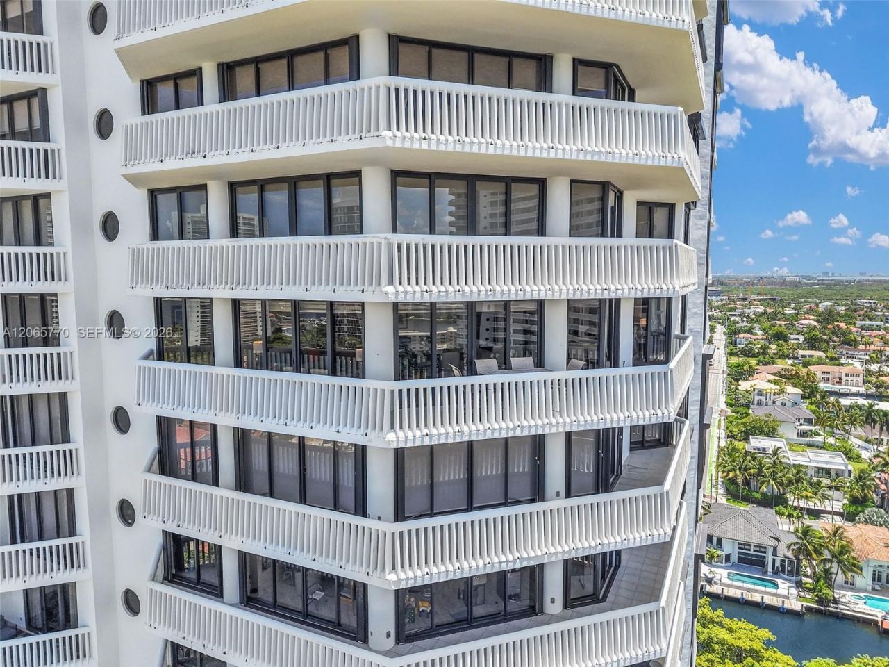2000 Island Blvd, Unit 2006, Aventura, FL 33160 Photo