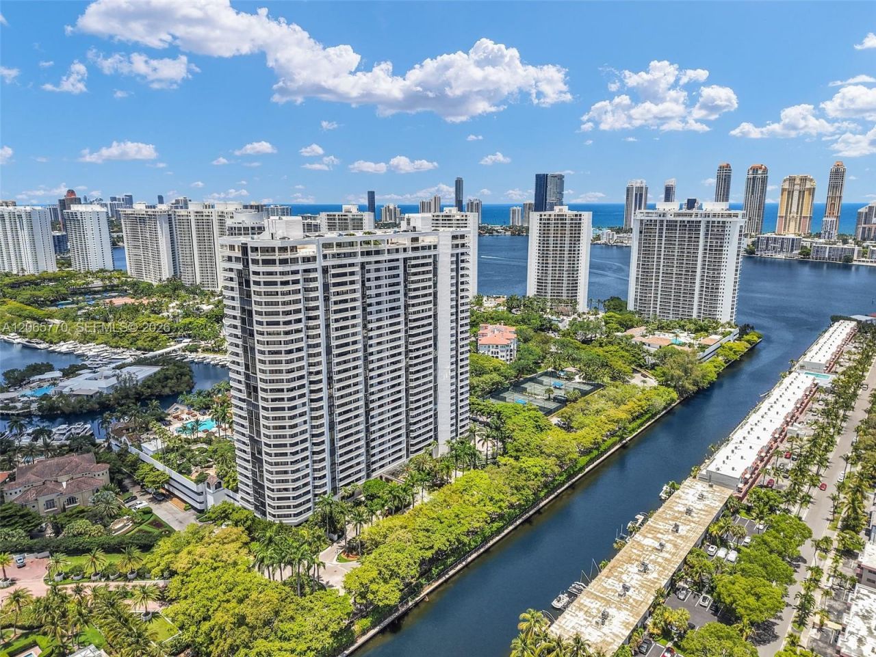 2000 Island Blvd, Unit 2006, Aventura, FL 33160 Photo