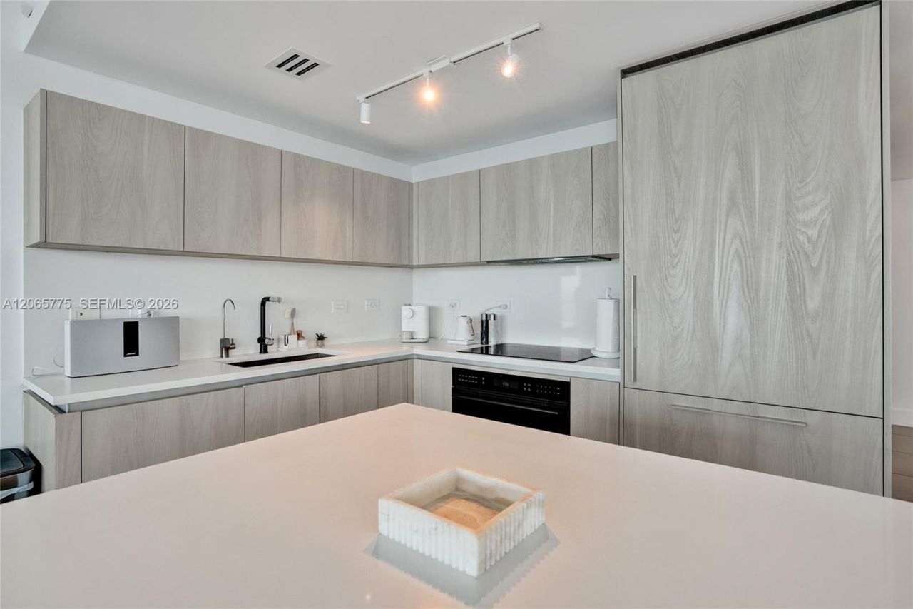 3131 NE 7th Ave, Unit 306, Miami, FL 33137 Photo