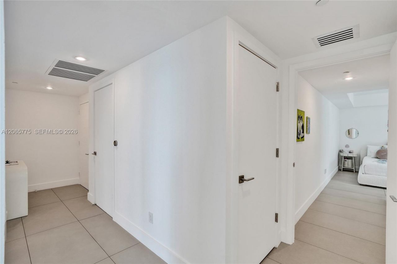3131 NE 7th Ave, Unit 306, Miami, FL 33137 Photo