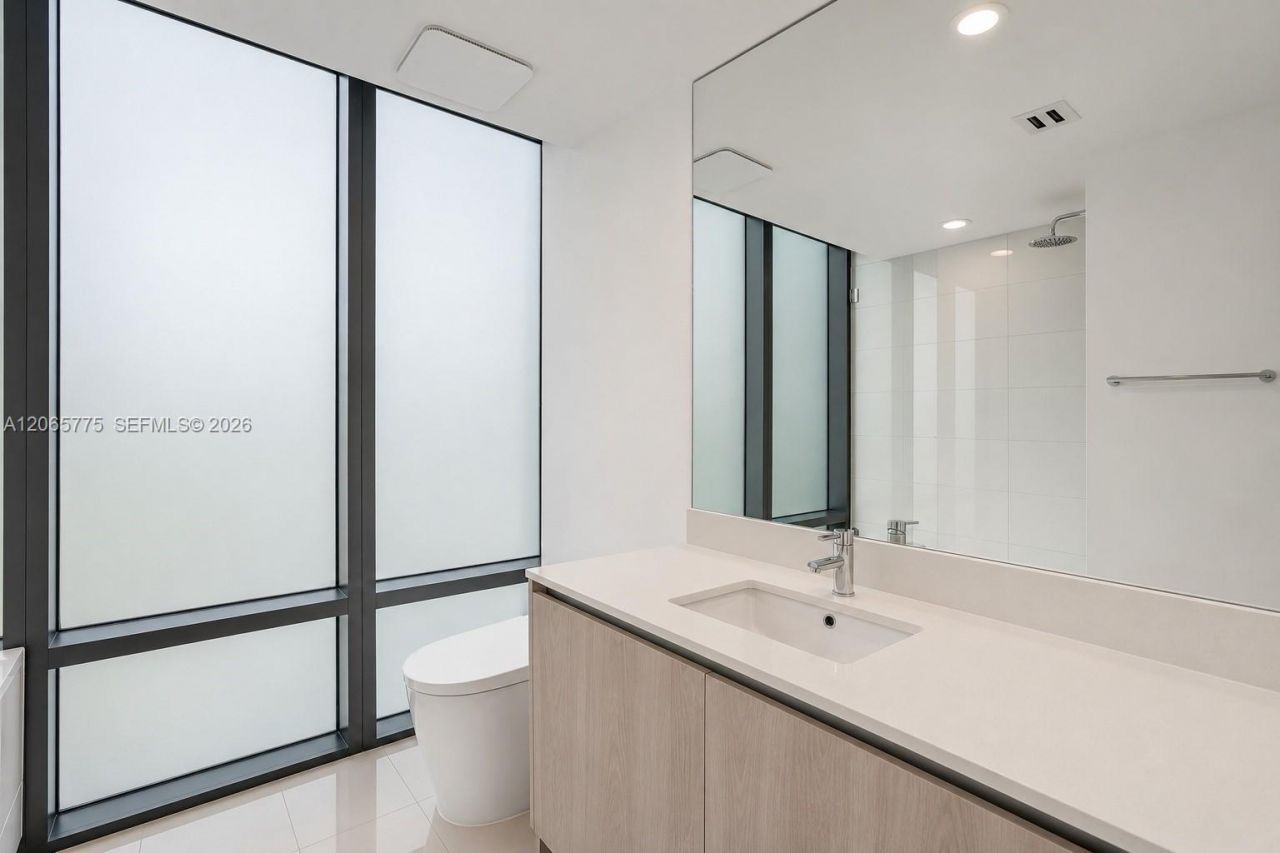 3131 NE 7th Ave, Unit 306, Miami, FL 33137 Photo