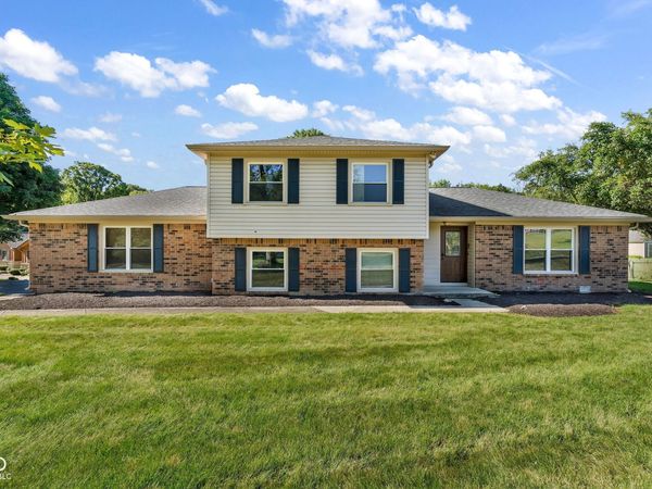 5939 Apple Blossom Drive , Brownsburg, IN 46112