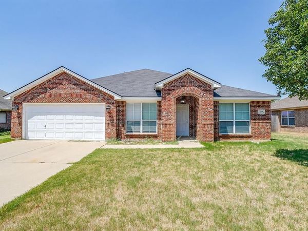 2214 Taylor Drive , Weatherford, TX 76087