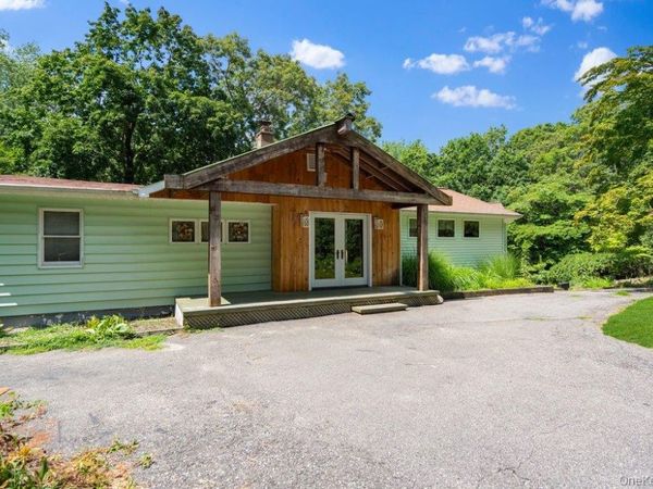 64 Sally Lane, Ridge, NY 11961
