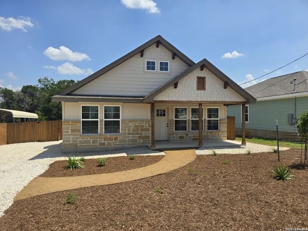 1746 BLUERIDGE DR, Canyon Lake, TX 78133