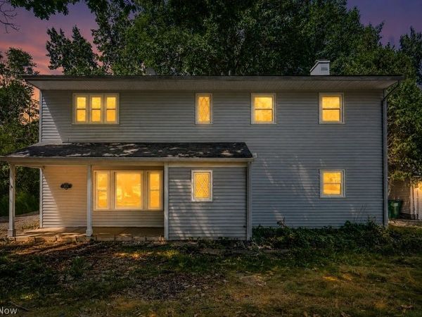 2758 Oak Street , Willoughby Hills, OH 44094