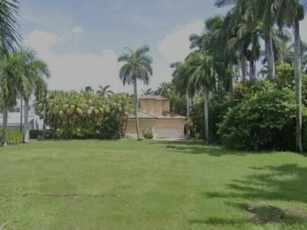 133 7th AVE S, NAPLES, FL 34102