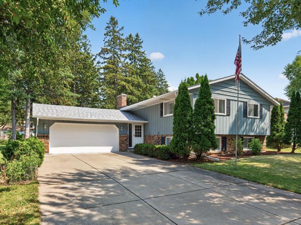 1858 Merrill Street, Roseville, MN 55113