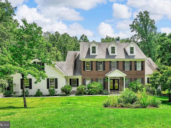 2475 WOODLAND HILLS COURT , HELLERTOWN, PA 18055