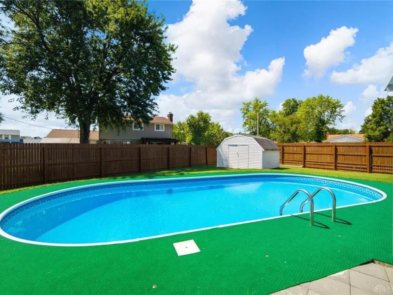 7028 Safari Drive, Huber Heights, OH 45424 Photo 3