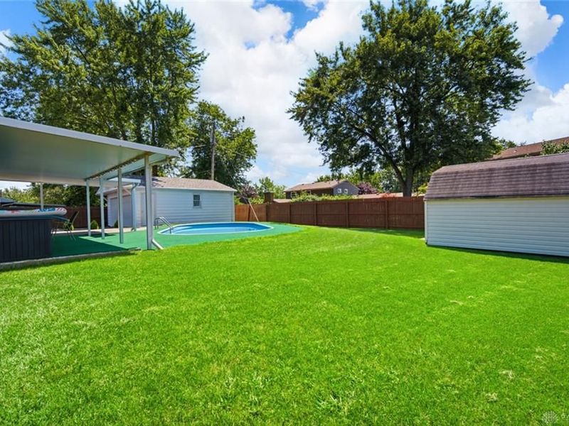 7028 Safari Drive, Huber Heights, OH 45424 Photo 33