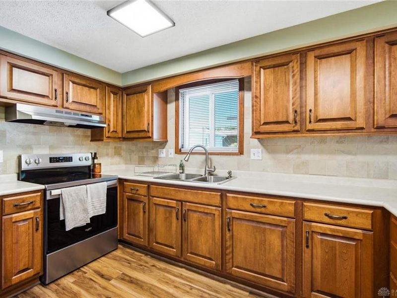 7028 Safari Drive, Huber Heights, OH 45424 Photo 7