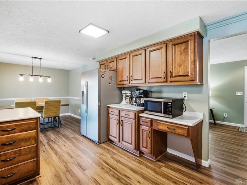 7028 Safari Drive, Huber Heights, OH 45424 Photo 9