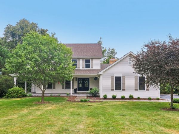 230 Deer Run, Crystal Lake, IL 60012