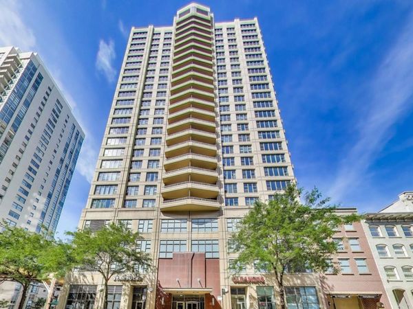 200 N Jefferson Street , Unit 2407, Chicago, IL 60661