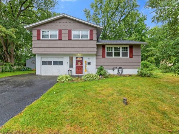 203 Wells Avenue W, Syracuse, NY 13212
