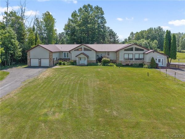 17 Oneida River Road , Pennellville, NY 13132