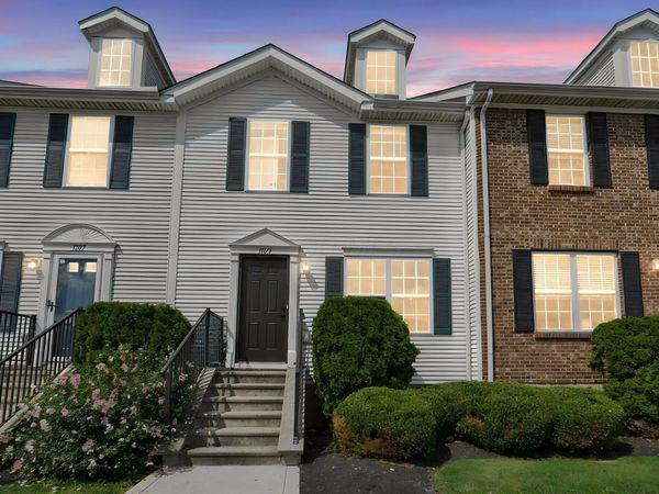 1079 Shady Lake Drive , Columbus, OH 43228