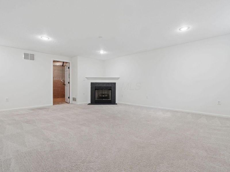 1079 Shady Lake Drive , Columbus, OH 43228 Photo 18