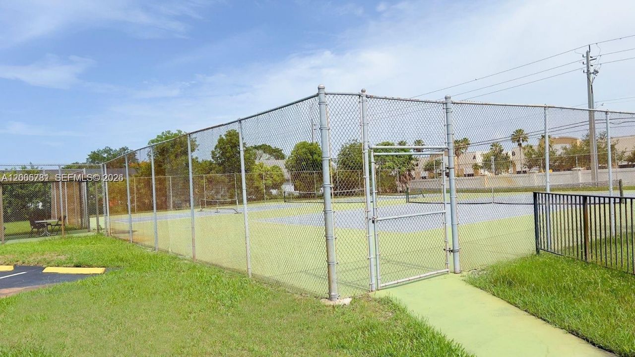 7112 NW 107th Ave , Tamarac, FL 33321 Photo