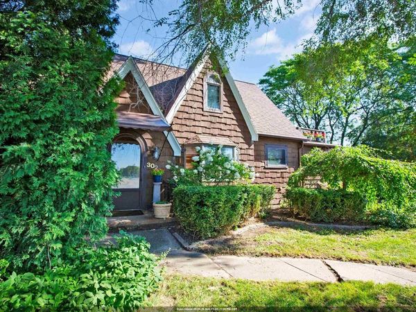 300 W NORTH AVENUE, Little Chute, WI 54140