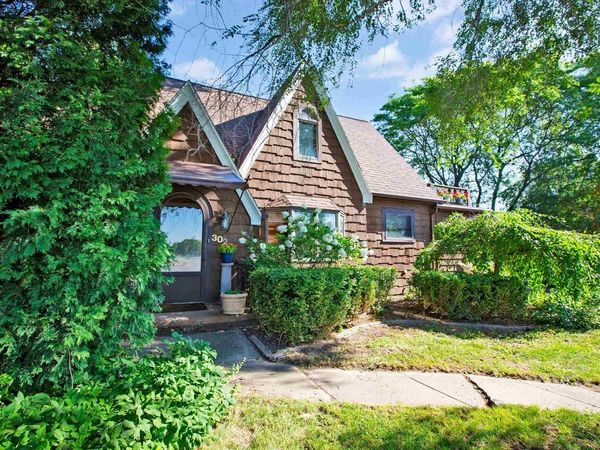 300 W NORTH AVENUE, Little Chute, WI 54140