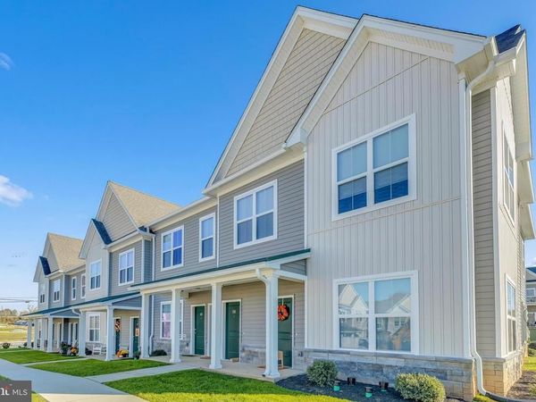 15 WILDFLOWER LANE , PARKESBURG, PA 19365