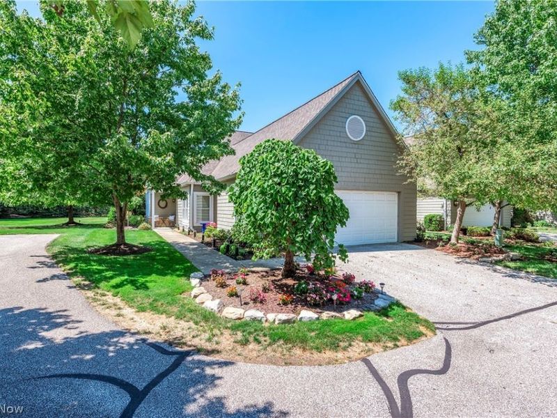 44 Haskell Drive, Bratenahl, OH 44108 Photo 2