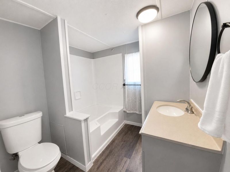 6244 London Groveport, Grove City, OH 43123 Photo 7
