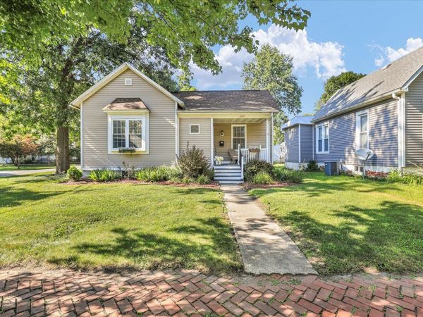 200 E Houghton Street , Tuscola, IL 61953