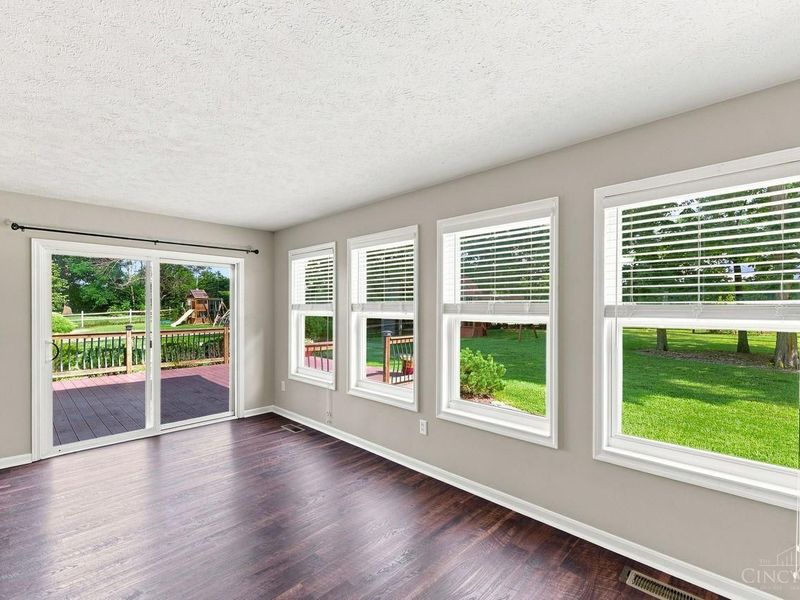 152 Saddle Creek Lane, Hamilton Twp, OH 45039 Photo 14