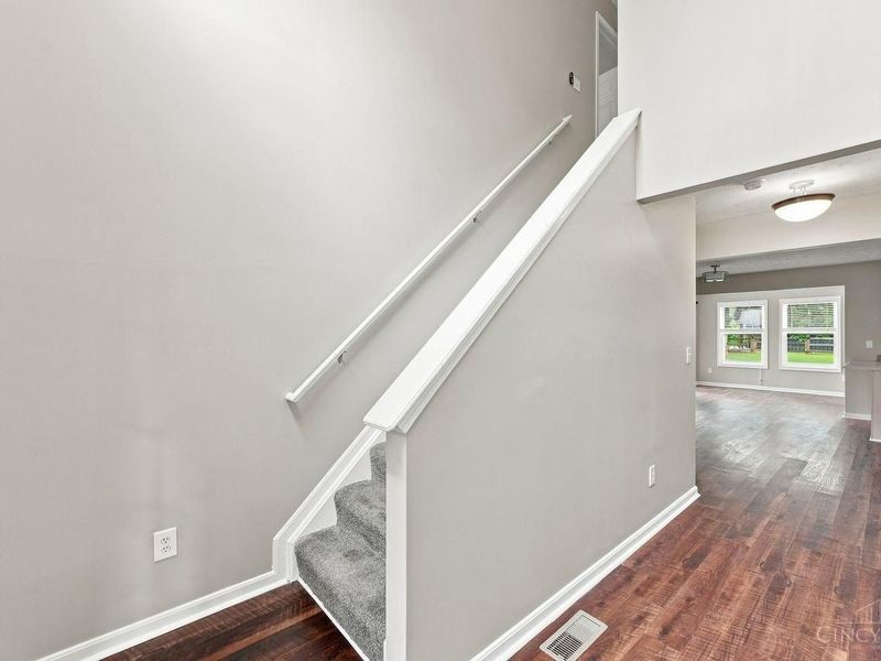 152 Saddle Creek Lane, Hamilton Twp, OH 45039 Photo 6