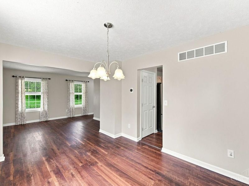 152 Saddle Creek Lane, Hamilton Twp, OH 45039 Photo 9