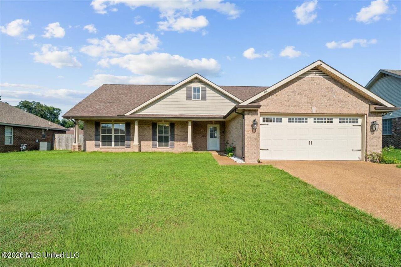 7744 Woodridge Drive, Southaven, MS 38672 Main Photo