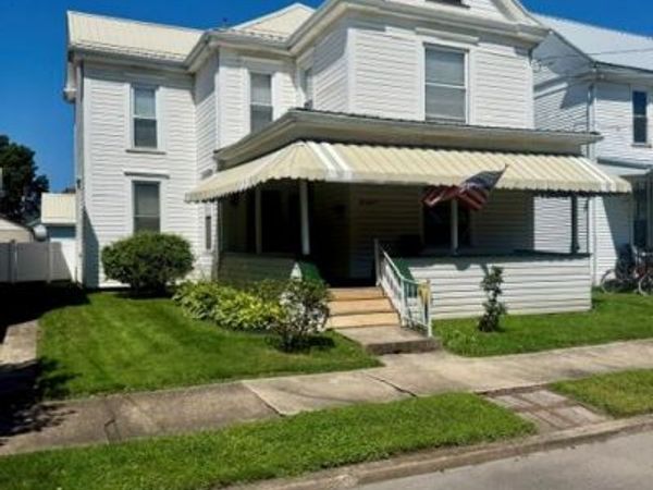211 Birch Avenue, Moundsville, WV 26041