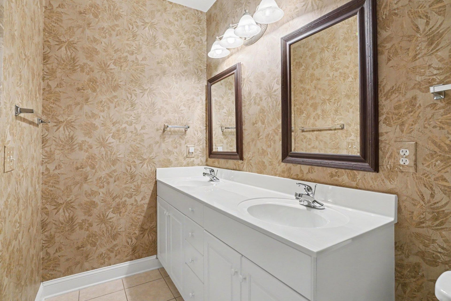 1008 Ray Costin Way Photo 18