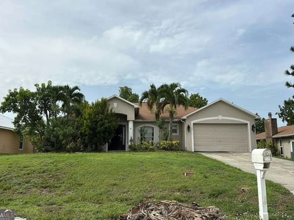 1502 NE 11th Terrace, Cape Coral, FL 33909