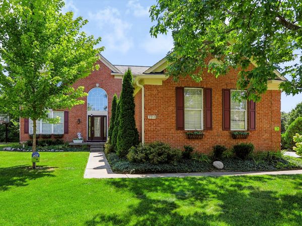 7761 Prairie View Drive , Indianapolis, IN 46256