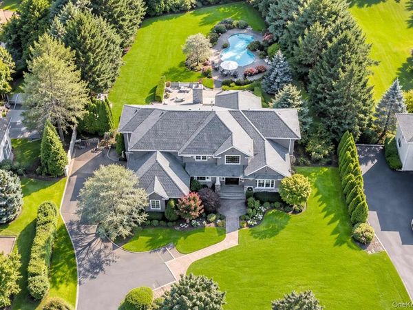 23 Jagger Court, Melville, NY 11747
